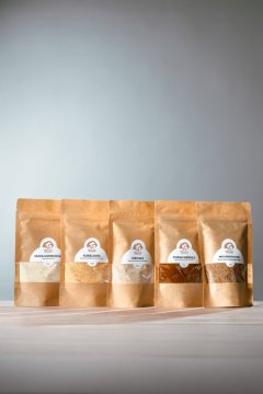 Prášky ze sušených funkčních hub